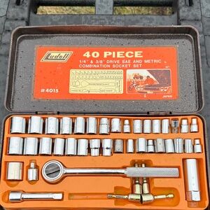 Ludelll Socket Set